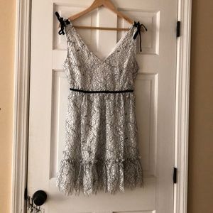 🆕 Cupcakes and Cashmere Ezzy Lace Dress Size 6